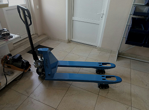Тележка гидравлическая Helper Delta 26